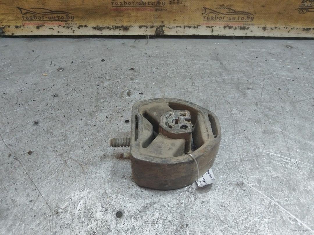 Подушка крепления КПП OO4I87 Volkswagen Passat - Фото 3