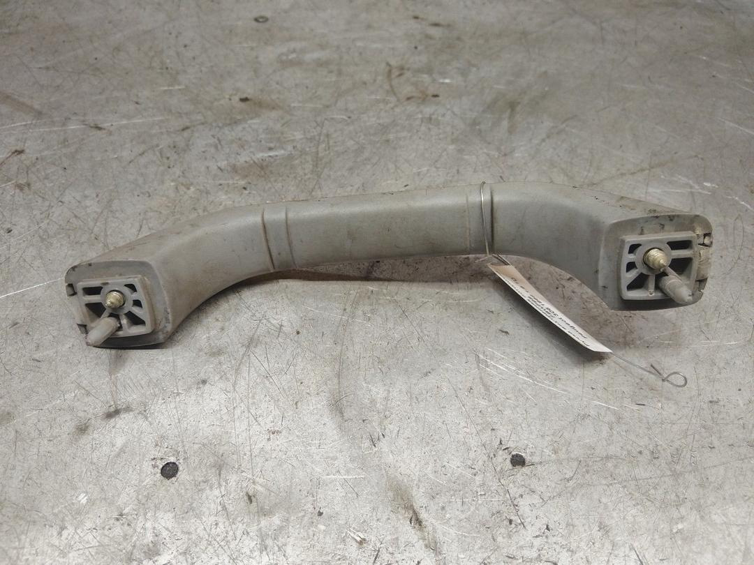 Ручка внутренняя потолочная FBWP9B Peugeot 306 купить