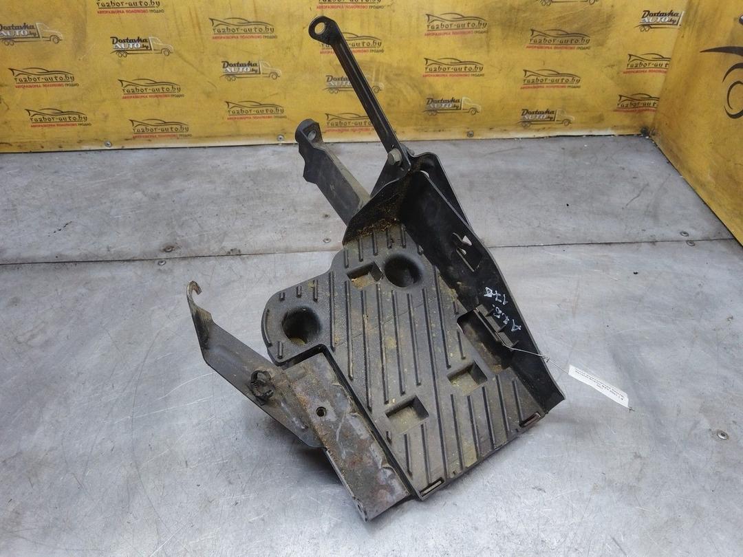 Полка аккумулятора KKH7RZ Renault Scenic RX4 - Фото 1