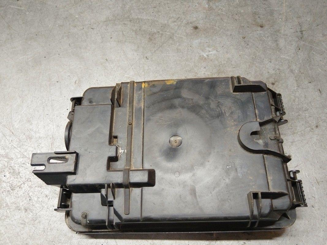 Короб предохранителей RUCA7C Audi A6 купить с доставкой