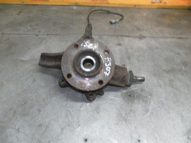 Кулак поворотный левый 2V5W0I Peugeot 307 - Фото 1