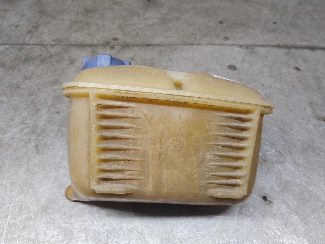 Бачок расширительный 4KCQ3Z Volkswagen Jetta купить