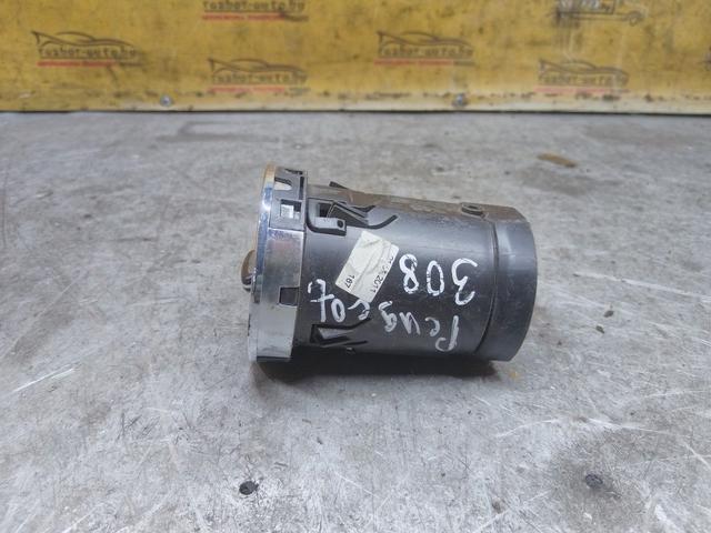 Дефлектор обдува салона 3LB4AC Peugeot 308 купить в магазине запчастей бу
