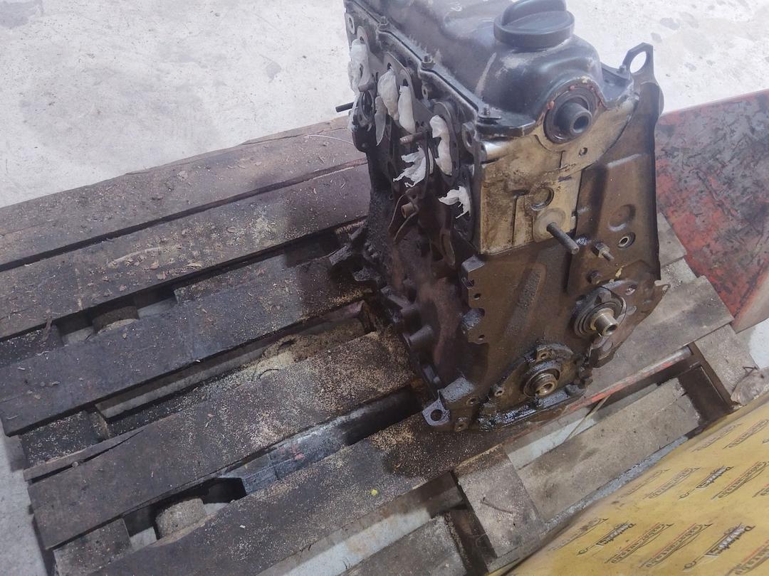 Двигатель B5QV4P Audi 80 купить в магазине запчастей бу