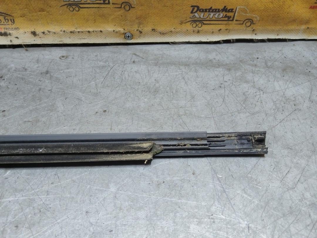 Молдинг стекла двери задней правой наружный QEBOV1 Mitsubishi Carisma купить с доставкой