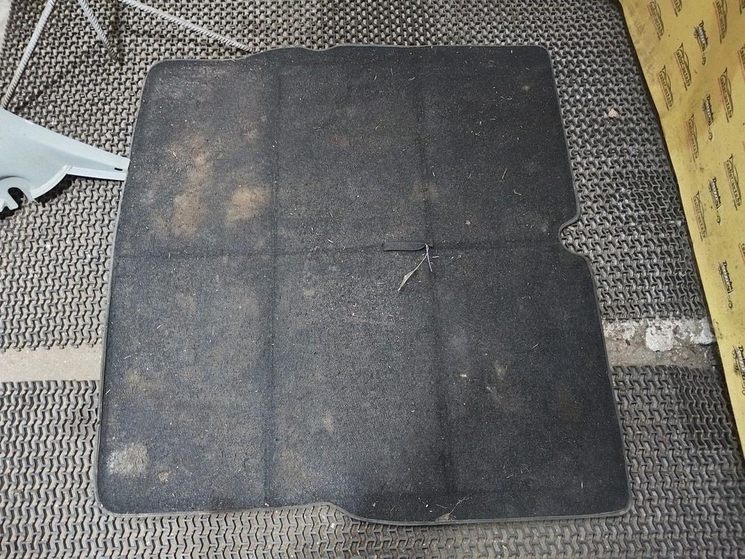 Пол багажника 4Z31JM Opel Zafira