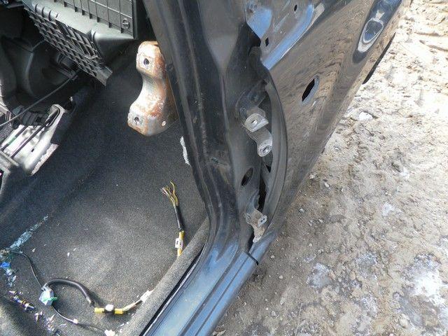 Петля двери передней правой Z0L95E Toyota Aygo купить