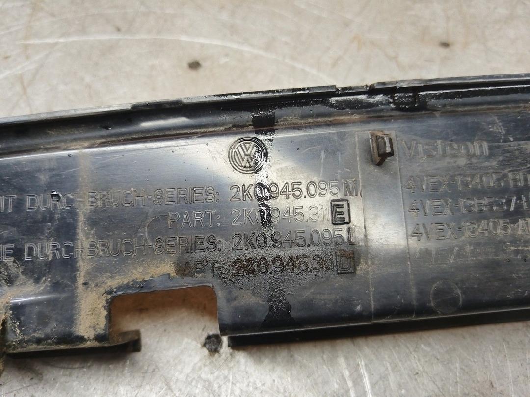 Накладка под фонарь левый 7DPVSB Volkswagen Caddy купить с доставкой