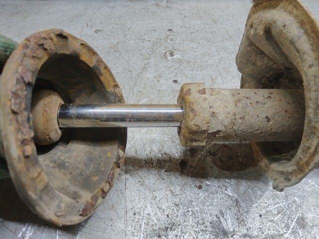 Амортизатор передний правый DK681Z Toyota Yaris купить