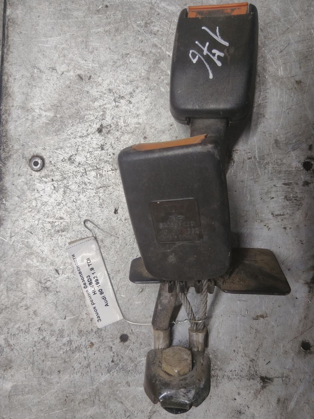 Замок ремня безопасности HL4BD3 Audi 80