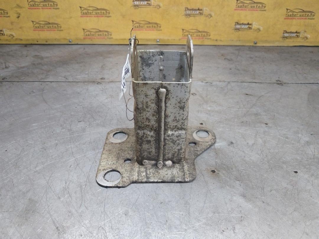 Кронштейн усилителя бампера переднего (Домик) 3RD16C Renault Scenic - Фото 1