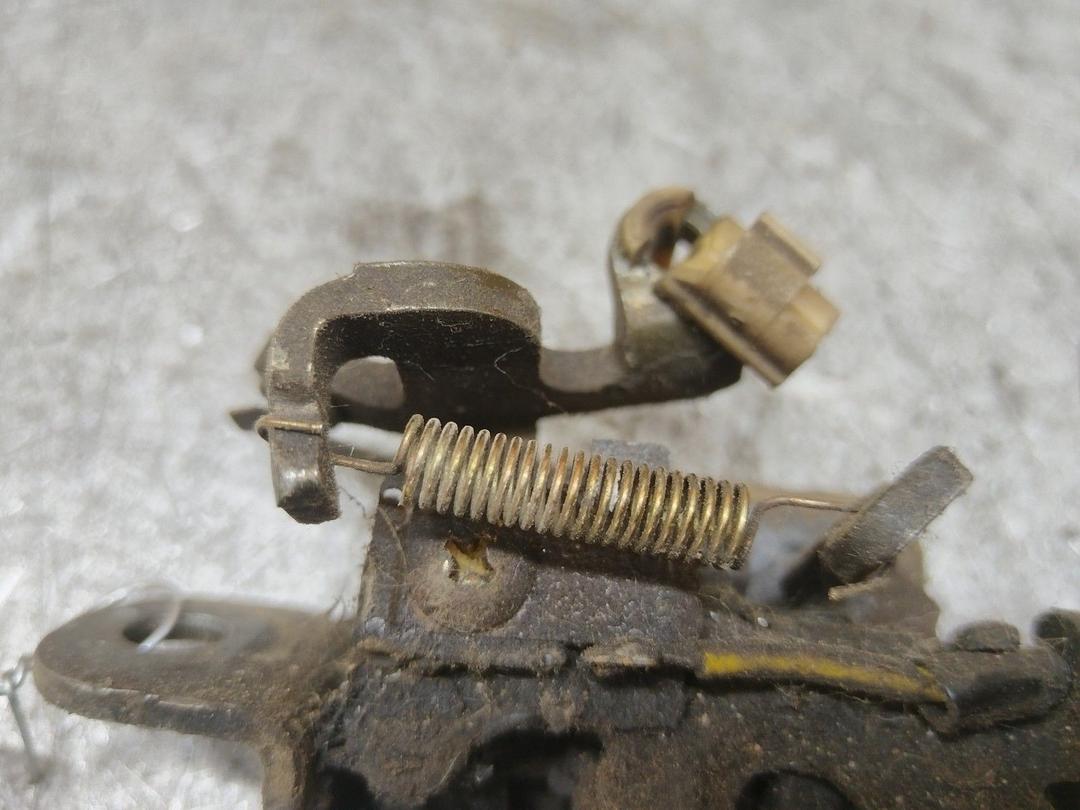 Замок багажника VJ7SZC Mazda 626 купить с доставкой