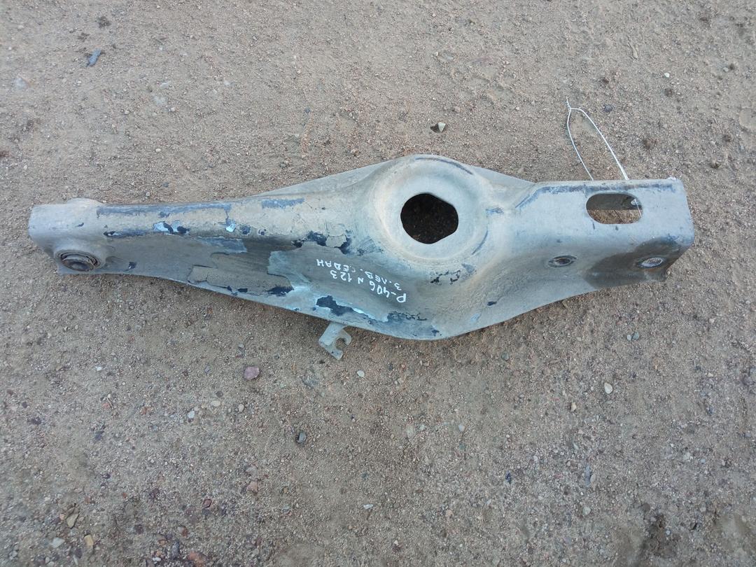 Рычаг задний левый SE962A Peugeot 406