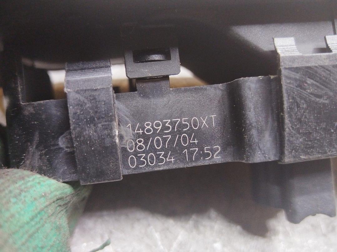 Кнопка стеклоподъемника переднего правого 97POG8 Citroen C8 купить на авторазборке