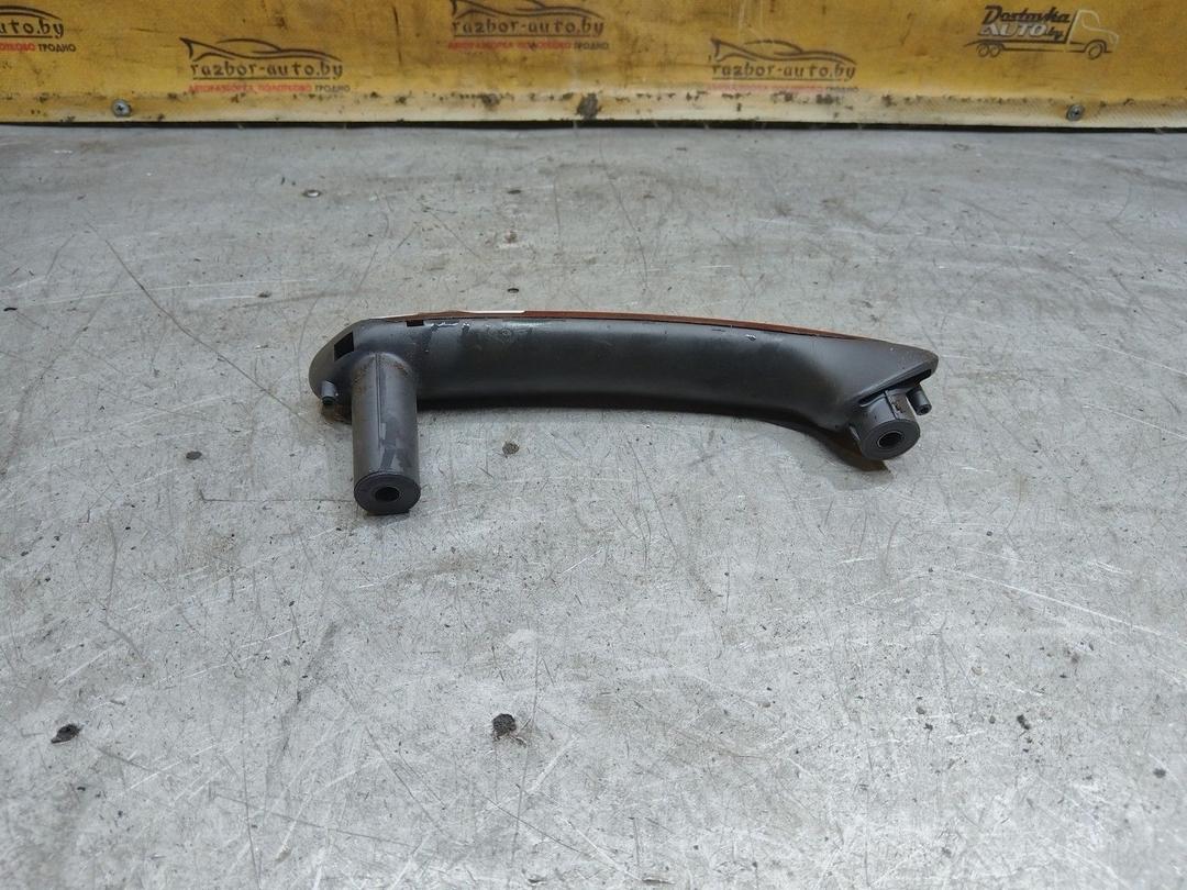 Ручка внутренняя задняя левая 9Y2YM1 Volkswagen Passat купить