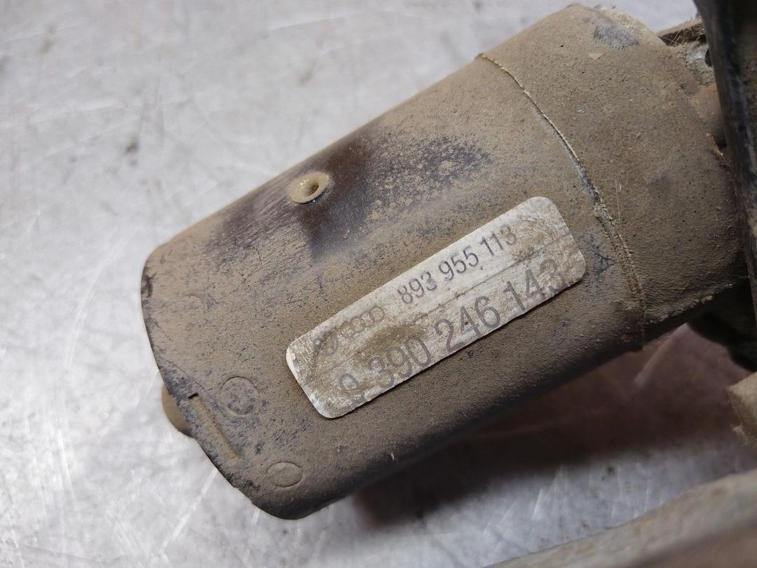 Моторчик передних стеклоочистителей (дворников) Q3BQS8 Audi 80 купить с доставкой