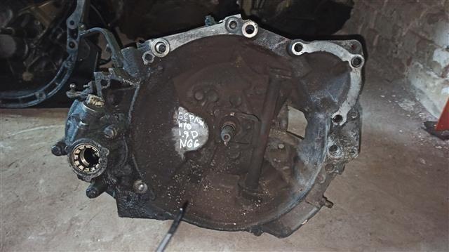 КПП механическая (МКПП) 5-ступенчатая 21C526 Citroen Berlingo