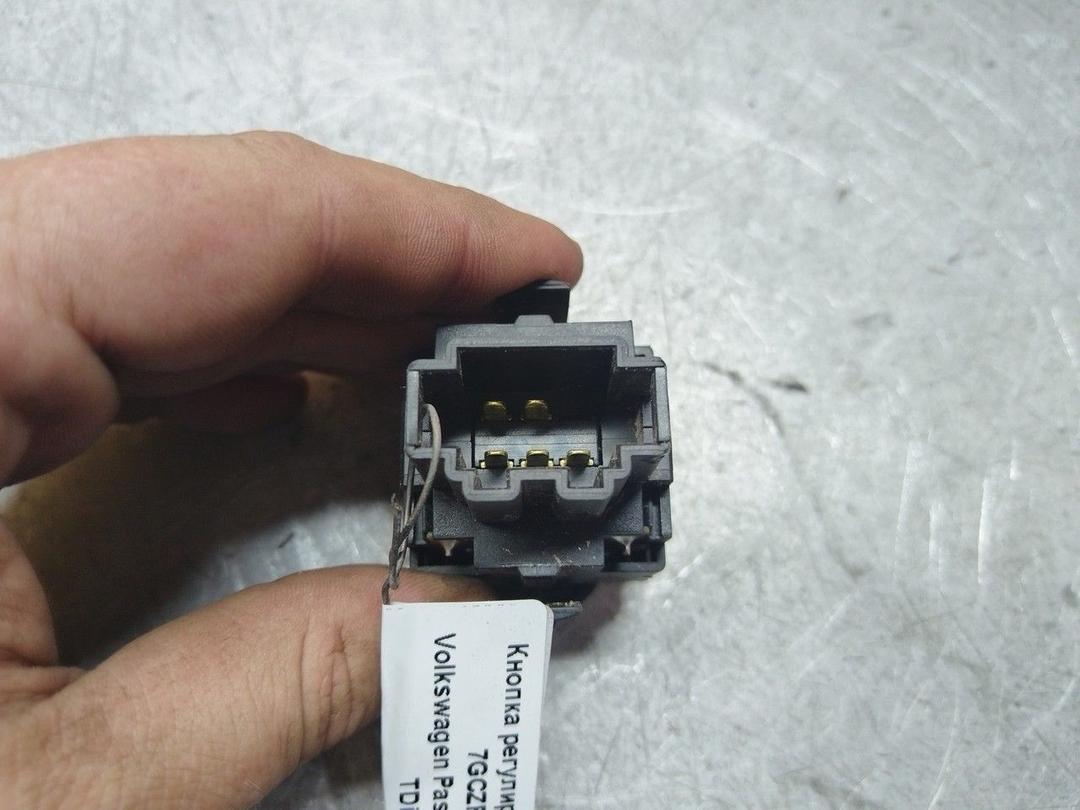 Кнопка регулировки фар 7GCZFT Volkswagen Passat купить