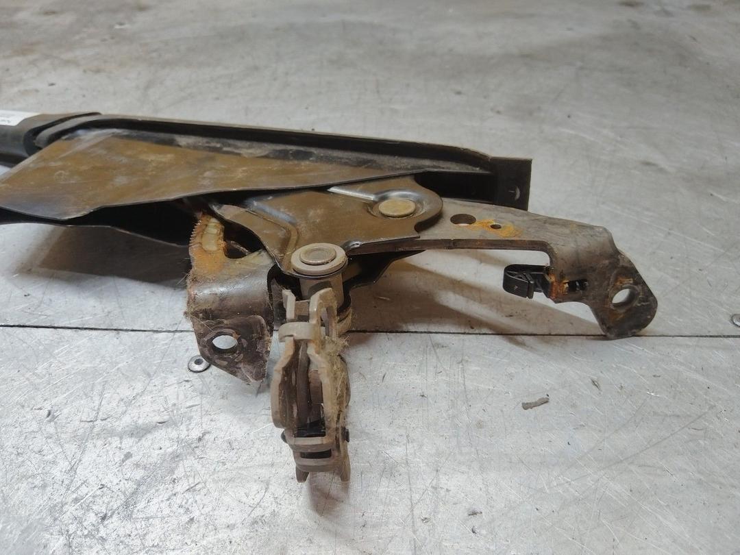 Рычаг ручного тормоза (ручника) HK40VH Audi A4 купить