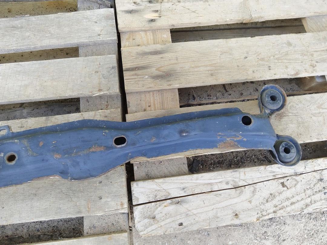 Балка под радиатор 7273QU Volkswagen Passat купить с доставкой