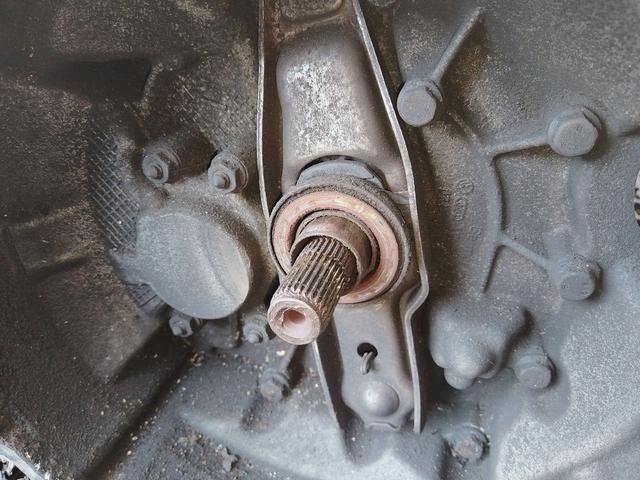 КПП механическая (МКПП) 5-ступенчатая 5SOI6R Volkswagen Bora купить на авторазборке