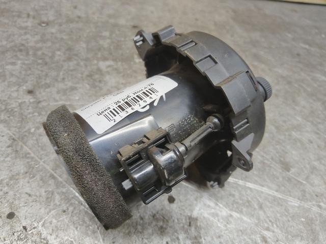 Дефлектор обдува салона YZRAAX Chrysler PT-Cruiser купить в магазине запчастей бу