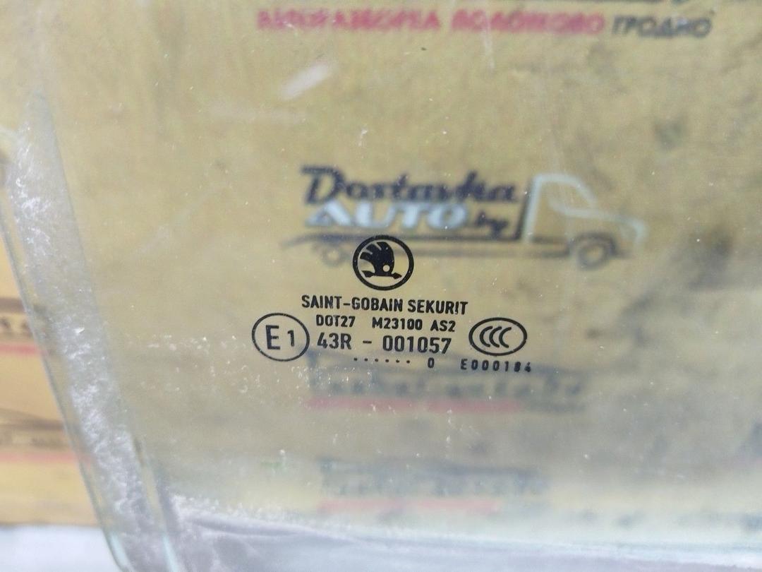 Стекло двери задней правой 1CCOCT Skoda Fabia купить