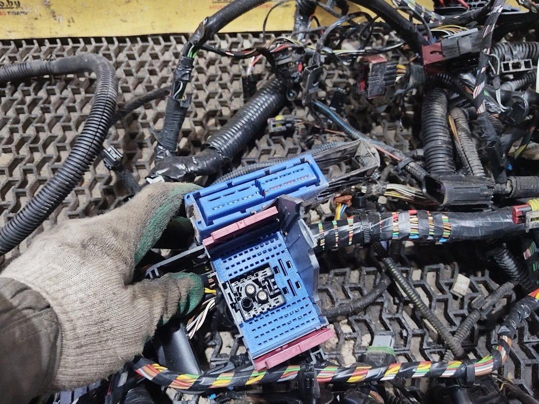 Проводка салона 8XBNF3 Opel Vectra купить с доставкой