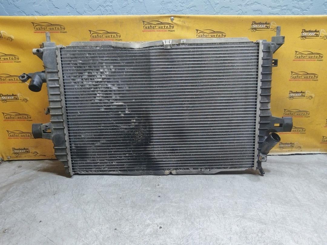 Радиатор (основной) D1UH76 Opel Zafira