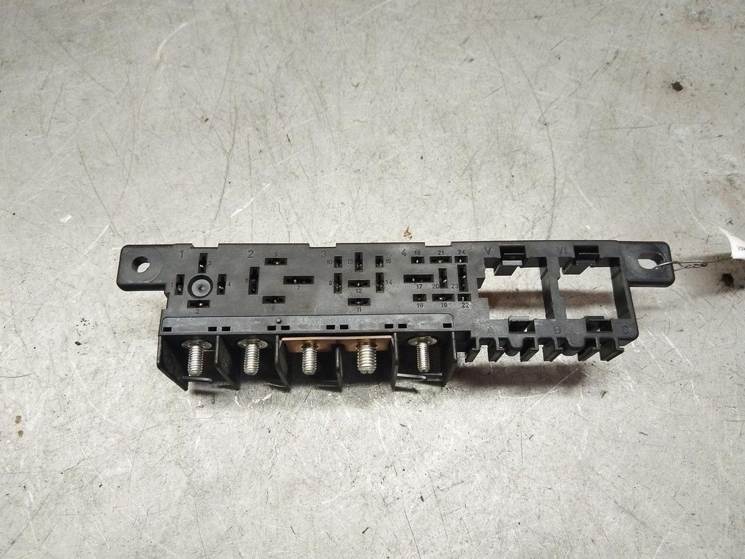 Блок предохранителей 7X46PV Volkswagen Passat купить с доставкой