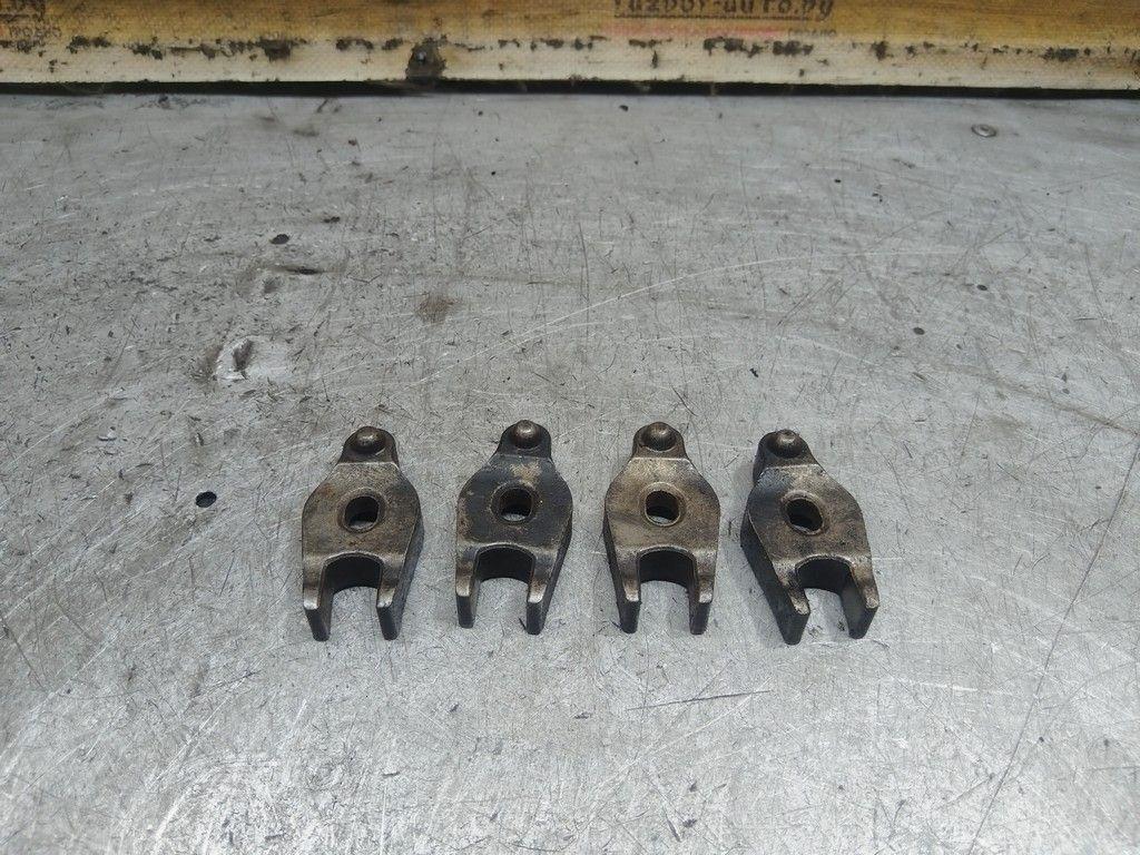 Скоба (кронштейн) крепления форсунки 4W5DKF Ford C-Max - Фото 1