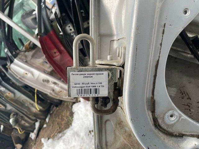Петля двери задней правой Z8GHOK Volkswagen Golf