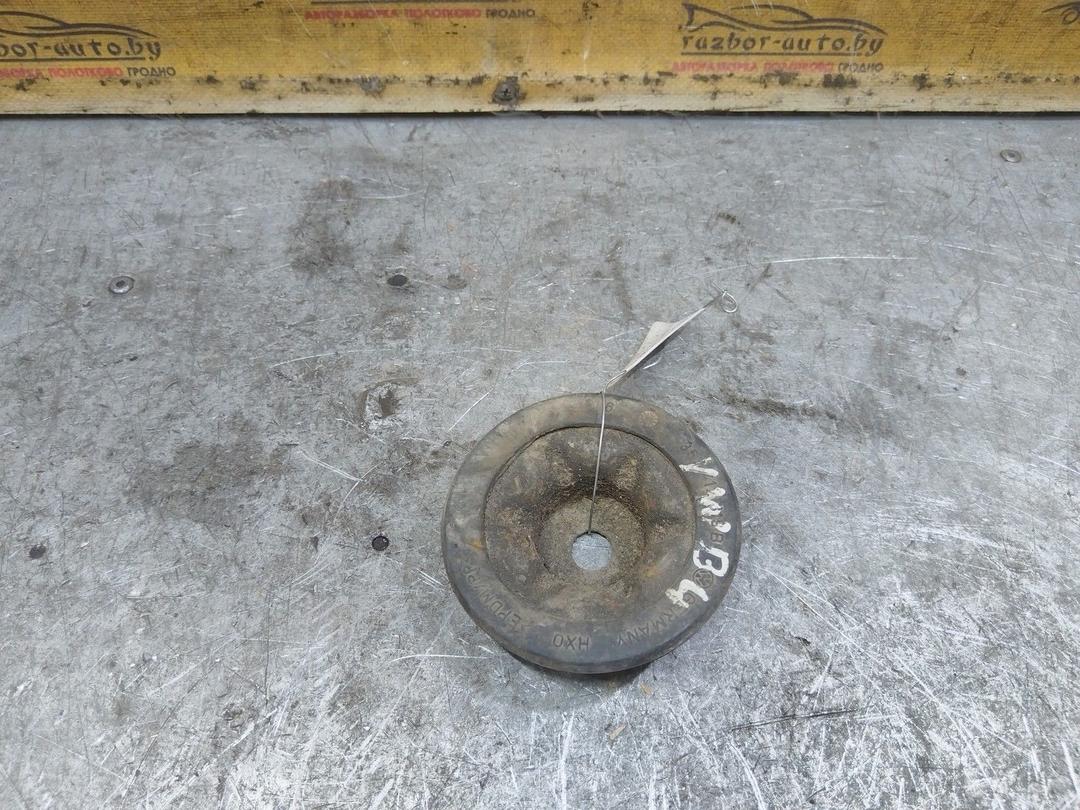 Опора амортизатора верхняя (чашка) 1UR0KE Volkswagen Passat купить