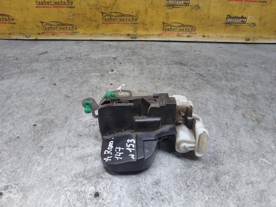 Замок двери передней левой RFL7N1 Alfa Romeo 147 undefined