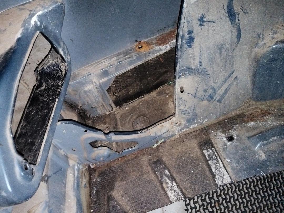 Крыло заднее левое F38PI9 Peugeot 406 undefined