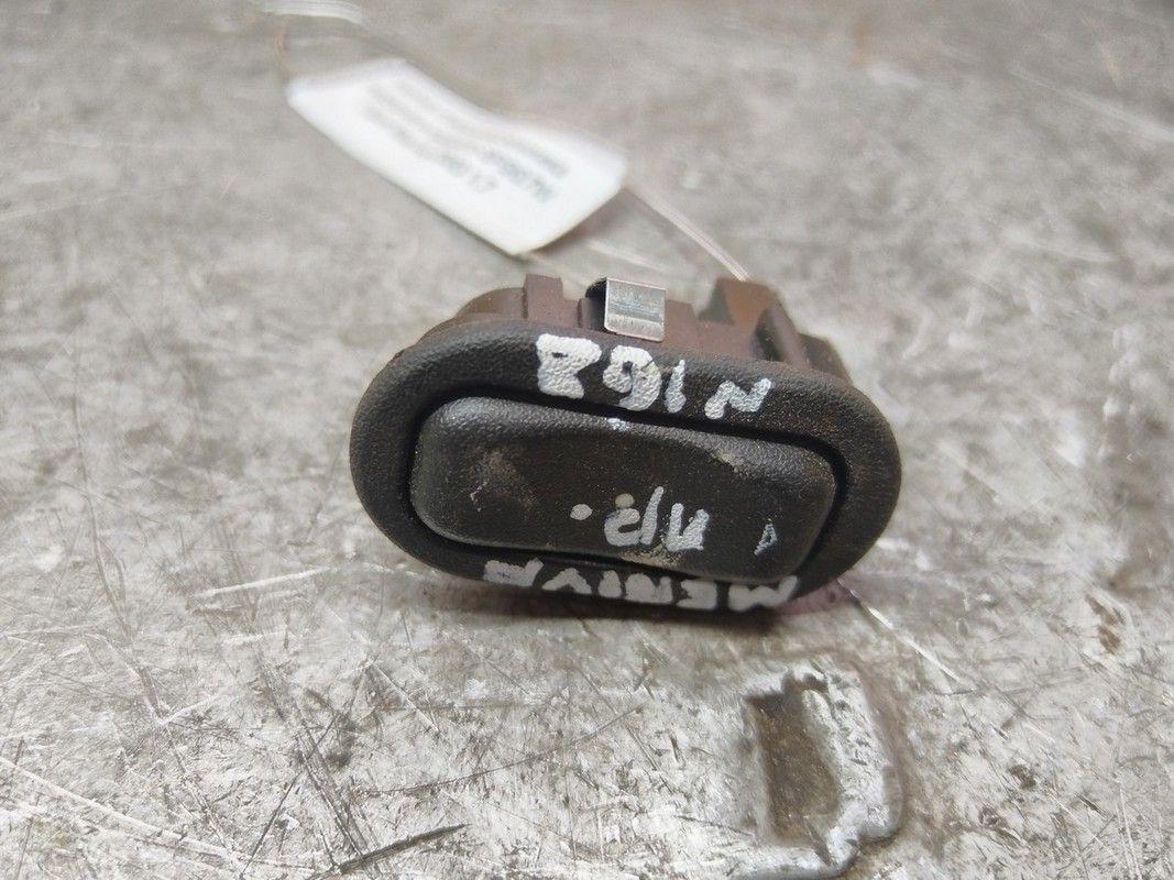 Кнопка стеклоподъемника переднего правого SFGG7W Opel Meriva