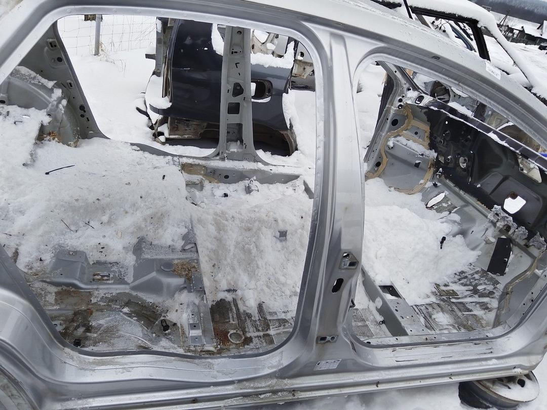 Стойка кузовная центральная правая O6N8H6 Ford Mondeo купить