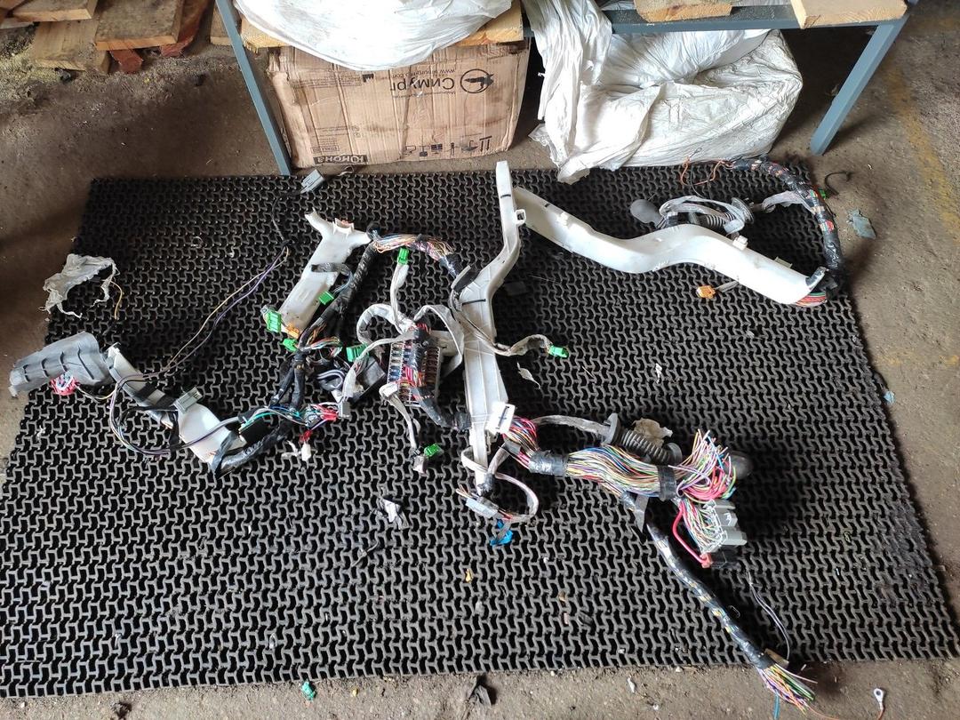 Проводка салона 29SMY4 Volvo S80