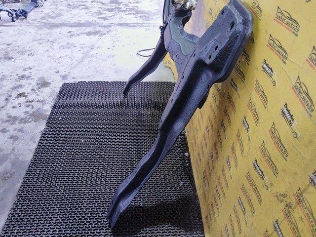 Балка подвески передняя (подрамник) 3V6T2H Citroen C8 купить на авторазборке