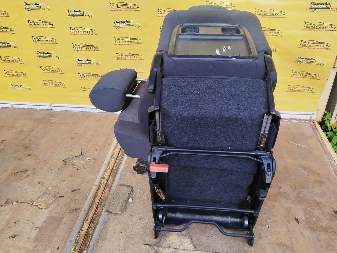 Сиденье заднее DPMFN1 Toyota Avensis Verso купить на авторазборке