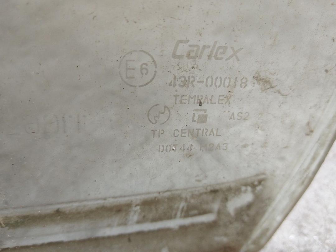 Стекло двери передней правой 9MYN7G Mazda Premacy купить в магазине запчастей бу