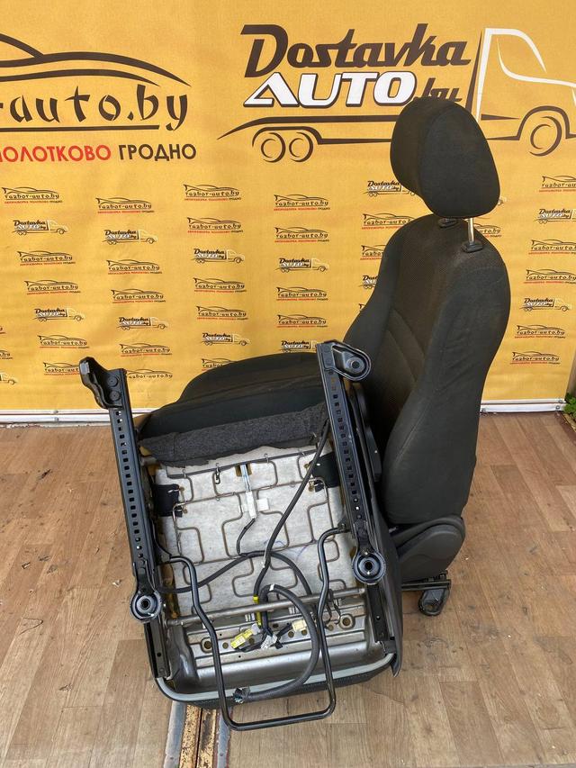 Салон (комплект сидений) MB29XP Toyota Avensis