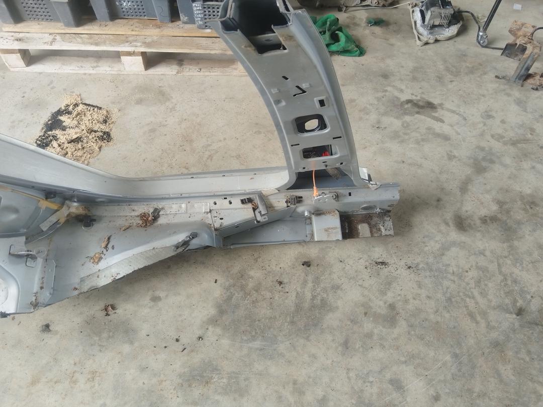 Стойка кузовная центральная левая MBTLGX Peugeot 307 купить с доставкой