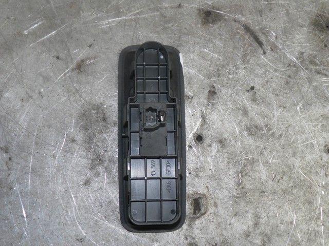 Кнопка стеклоподъемника переднего правого 3S9SDZ Citroen C8 - Фото 3