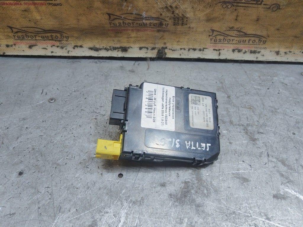 Блок управления подрулевыми переключателями VBZB0G Volkswagen Jetta - Фото 1