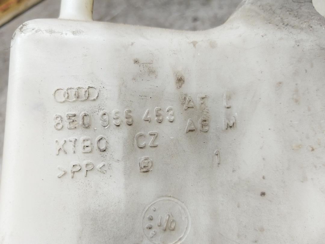 Бачок омывателя EKBI6V Audi A4 купить с доставкой. Огромный выбор запчастей и марок авто. У нас есть практически все.