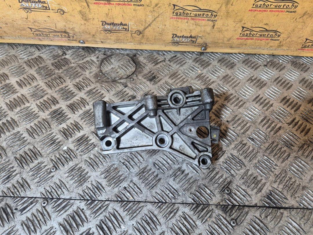 Кронштейн двигателя 5ZRX37 Renault Scenic купить