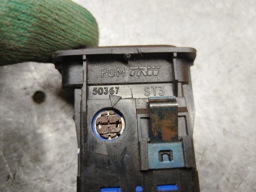 Кнопка аварийной сигнализации K11DVT Rover 45 - Фото 4