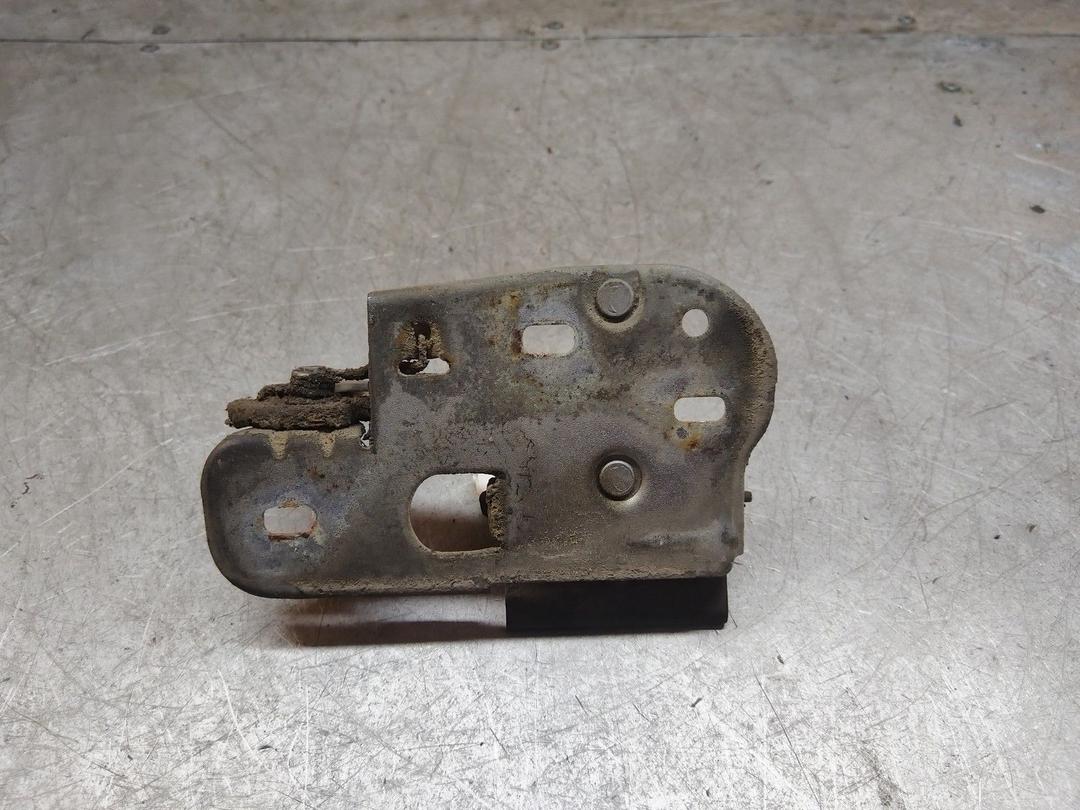 Крюк капота PDT5TB Volkswagen Passat купить с доставкой