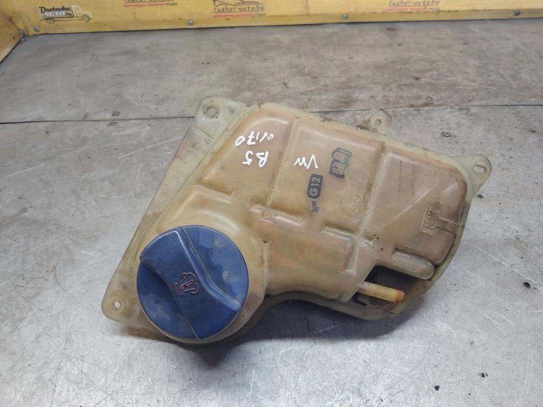 Бачок расширительный YJU13M Volkswagen Passat - Фото 1